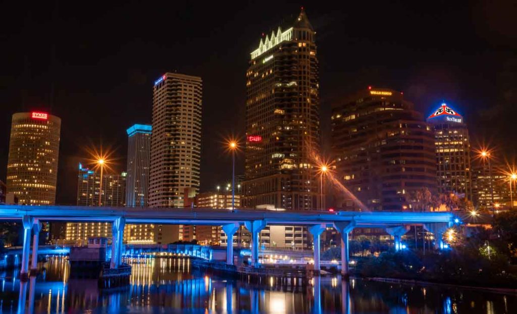 Downtown Tampa Suntrust Lights Prank goes wrong