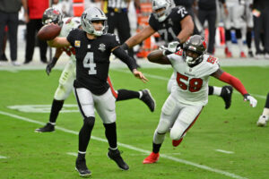 Bucs beat Raiders