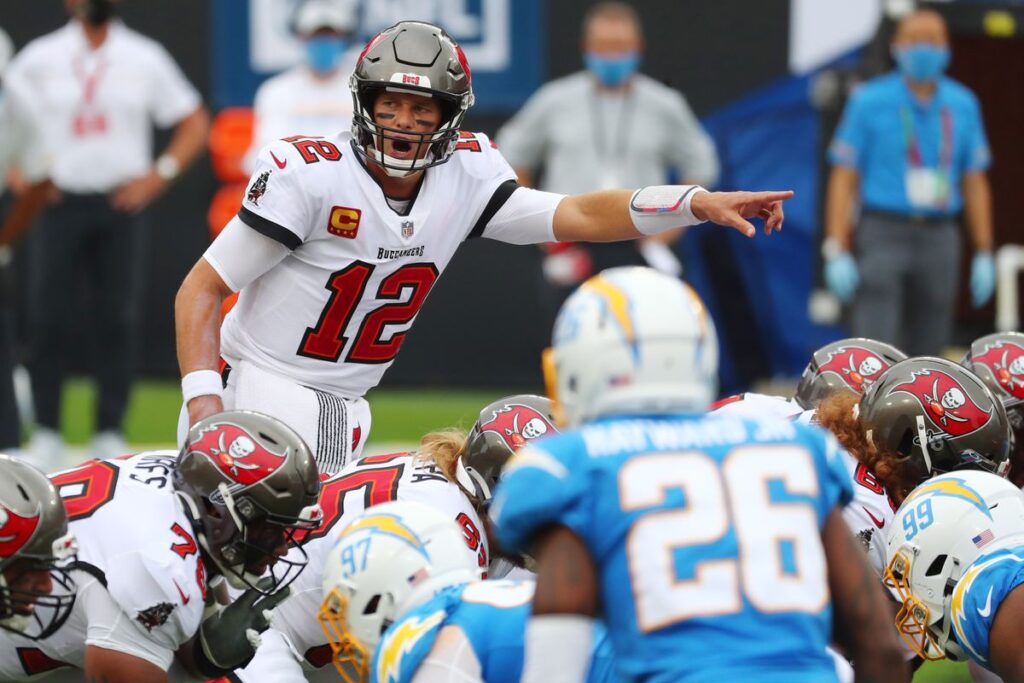 Bucs beat Chargers 38-31